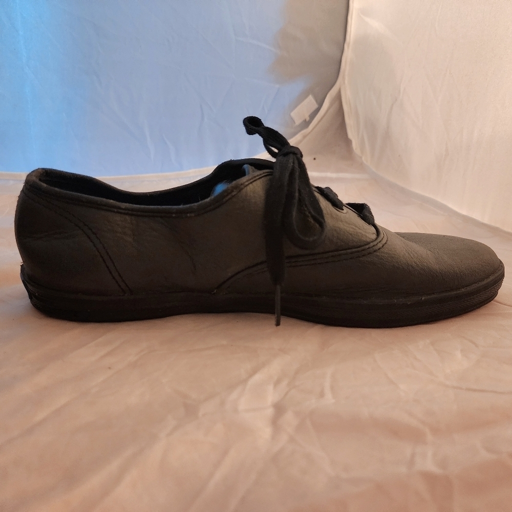 Keds Original Black Faux? Leather Tennis Shoes Women's Size 8 Black Laces EUC - Picture 3 of 9